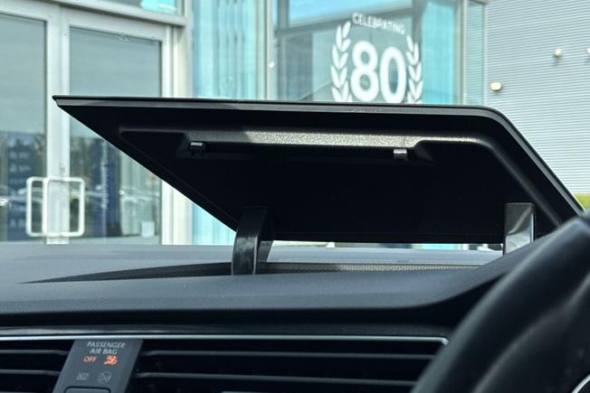 VOLKSWAGEN Tiguan Photo 38