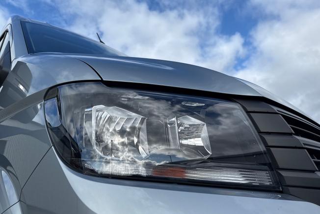 VOLKSWAGEN Crafter Photo 19