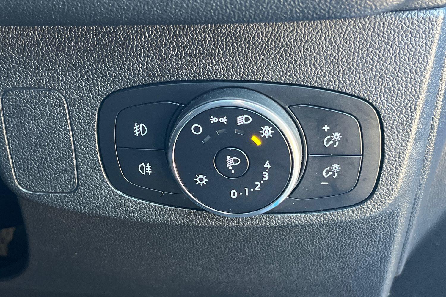 Ford FOCUS Photo 23