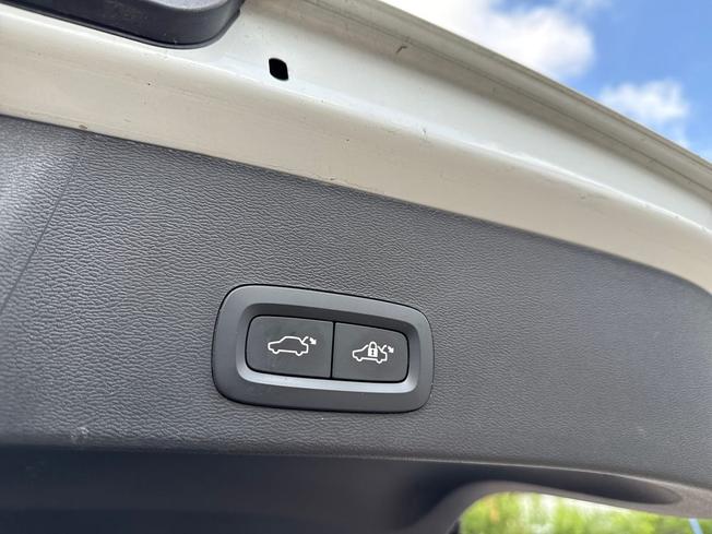 VOLVO Xc40 Photo 22