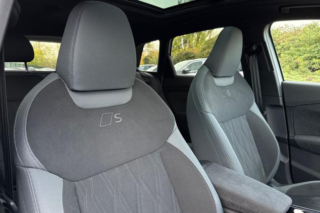AUDI Q3 Photo 33