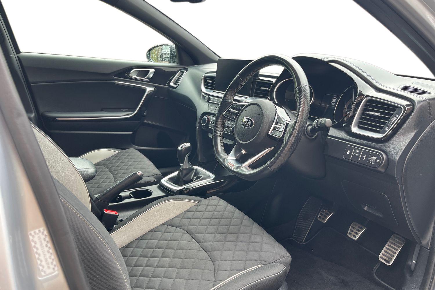 Kia CEED Photo 8