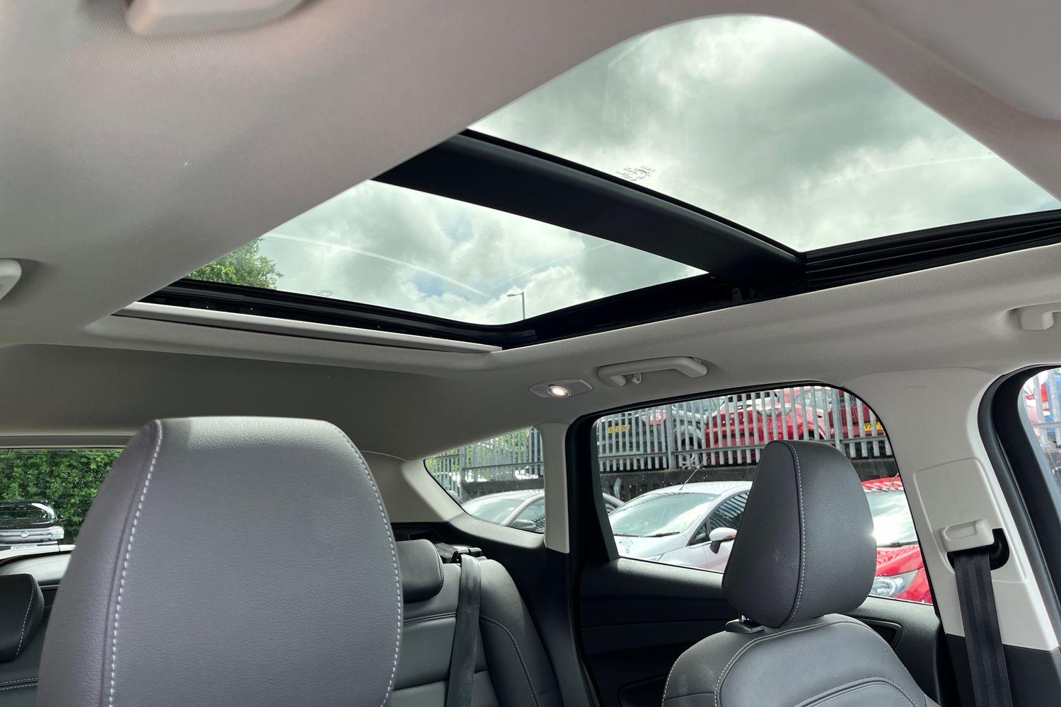 Ford KUGA Photo 27