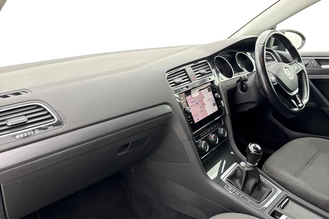 VOLKSWAGEN Golf Photo 2