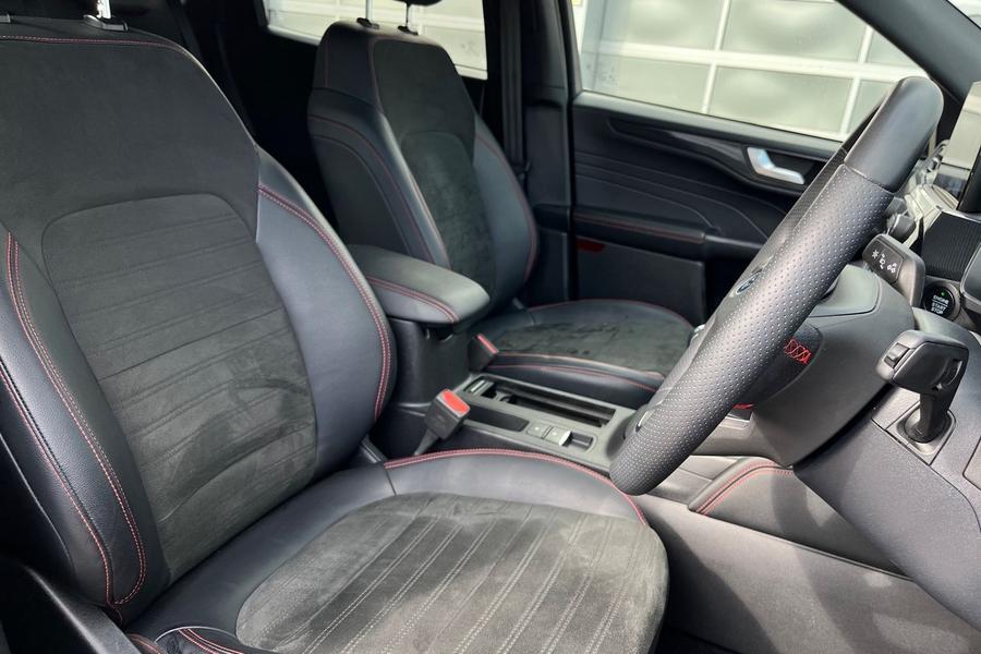 Ford KUGA Photo autoimg-ea4231ca2f7a19cde5fa661d7e93e7d01b9dc622.jpg