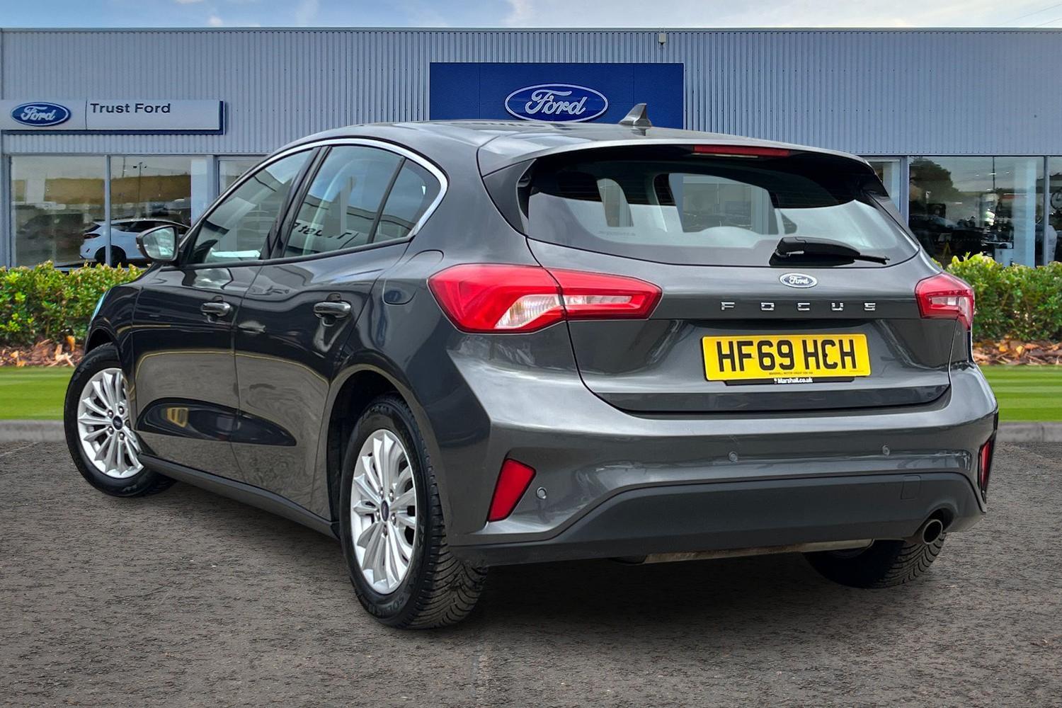 Ford FOCUS Photo 1