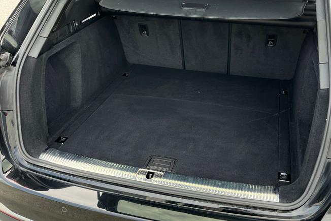 AUDI A4 Avant Photo 12
