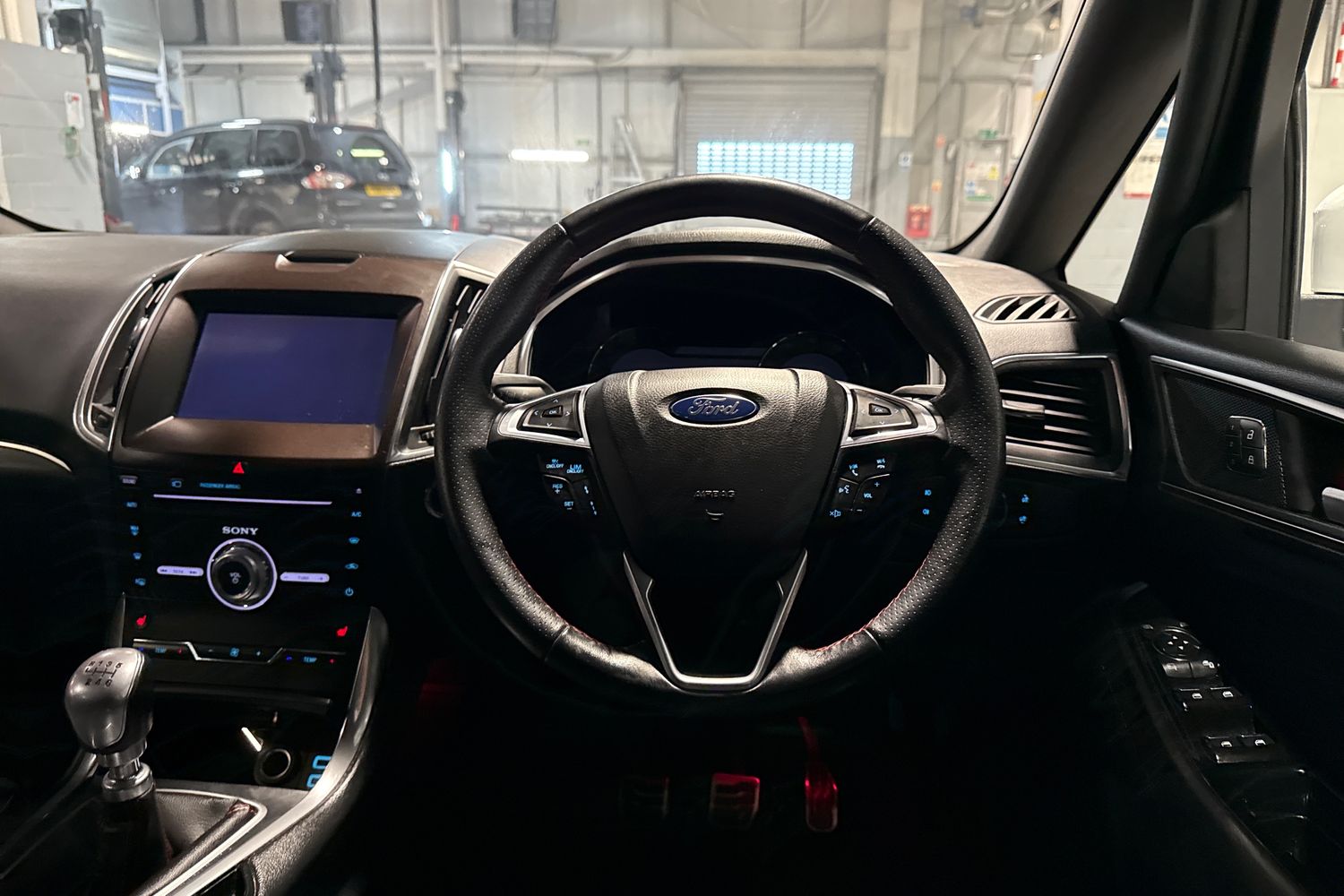Ford S-MAX Photo 11