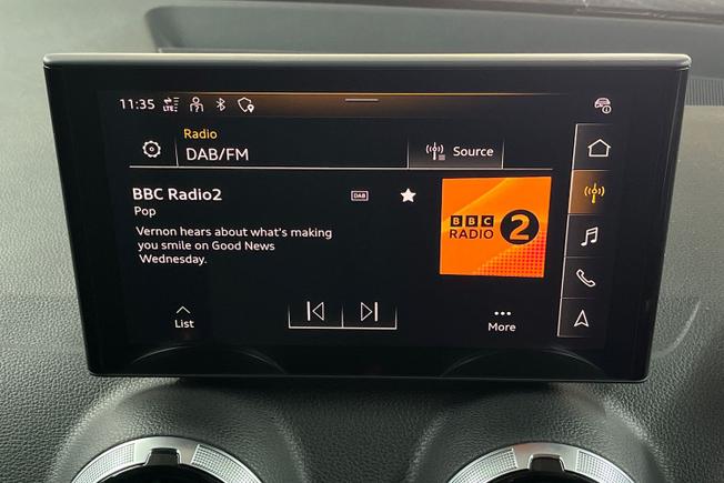 AUDI Q2 Photo 13