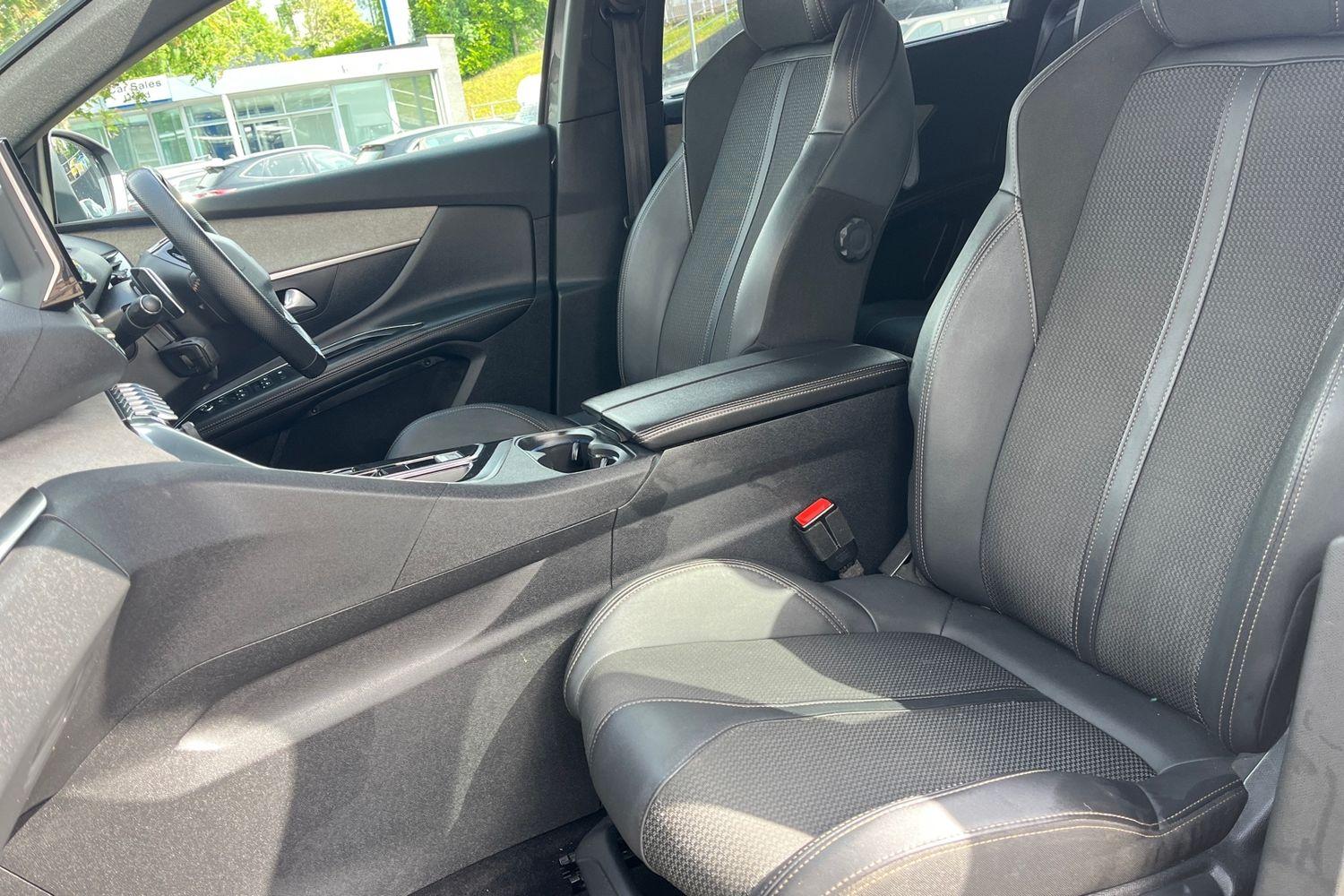 Peugeot 5008 Photo 18