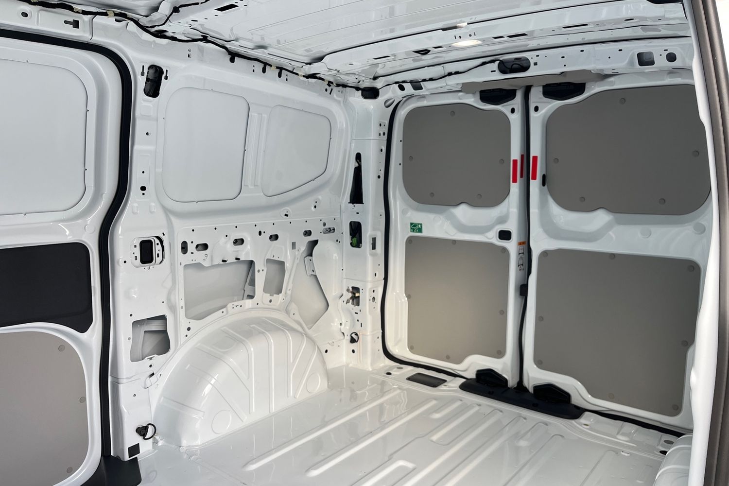 Ford TRANSIT E-CUSTOM Photo 4