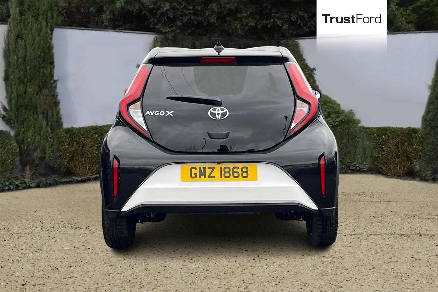 Toyota AYGO X Photo 6