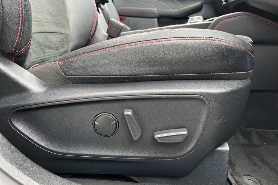 Ford Kuga Photo autoimg-ea5f33799fe8a17f2f428b26e3d6c566758f9669.jpg