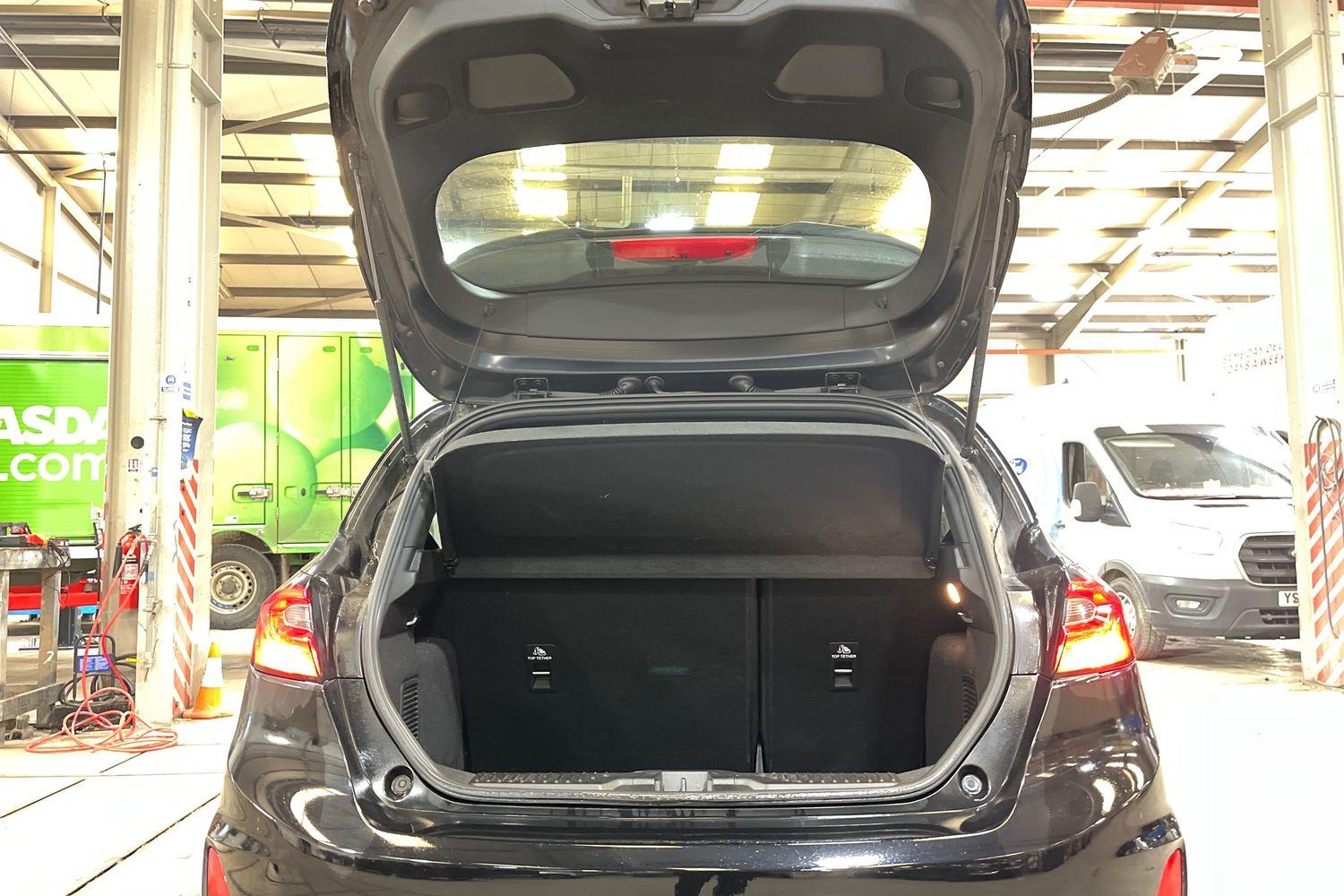 Ford FIESTA Photo 20