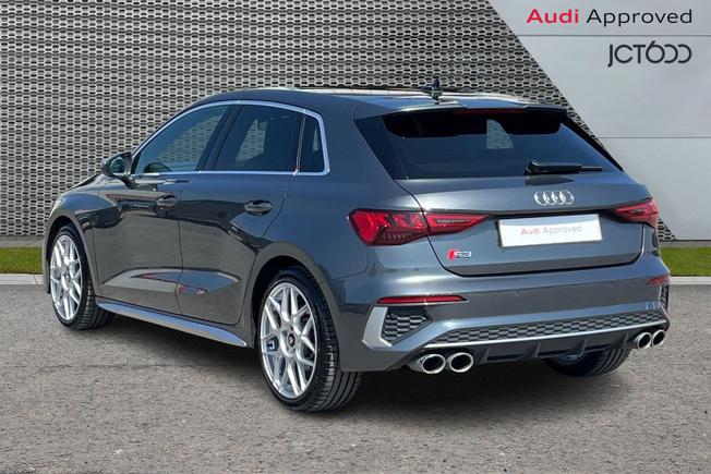 AUDI S3 Photo 3