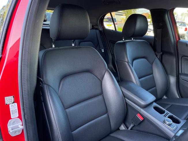 MERCEDES-BENZ GLA Photo 27