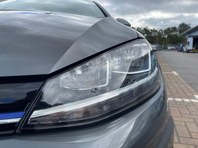 Volkswagen Golf Photo 35