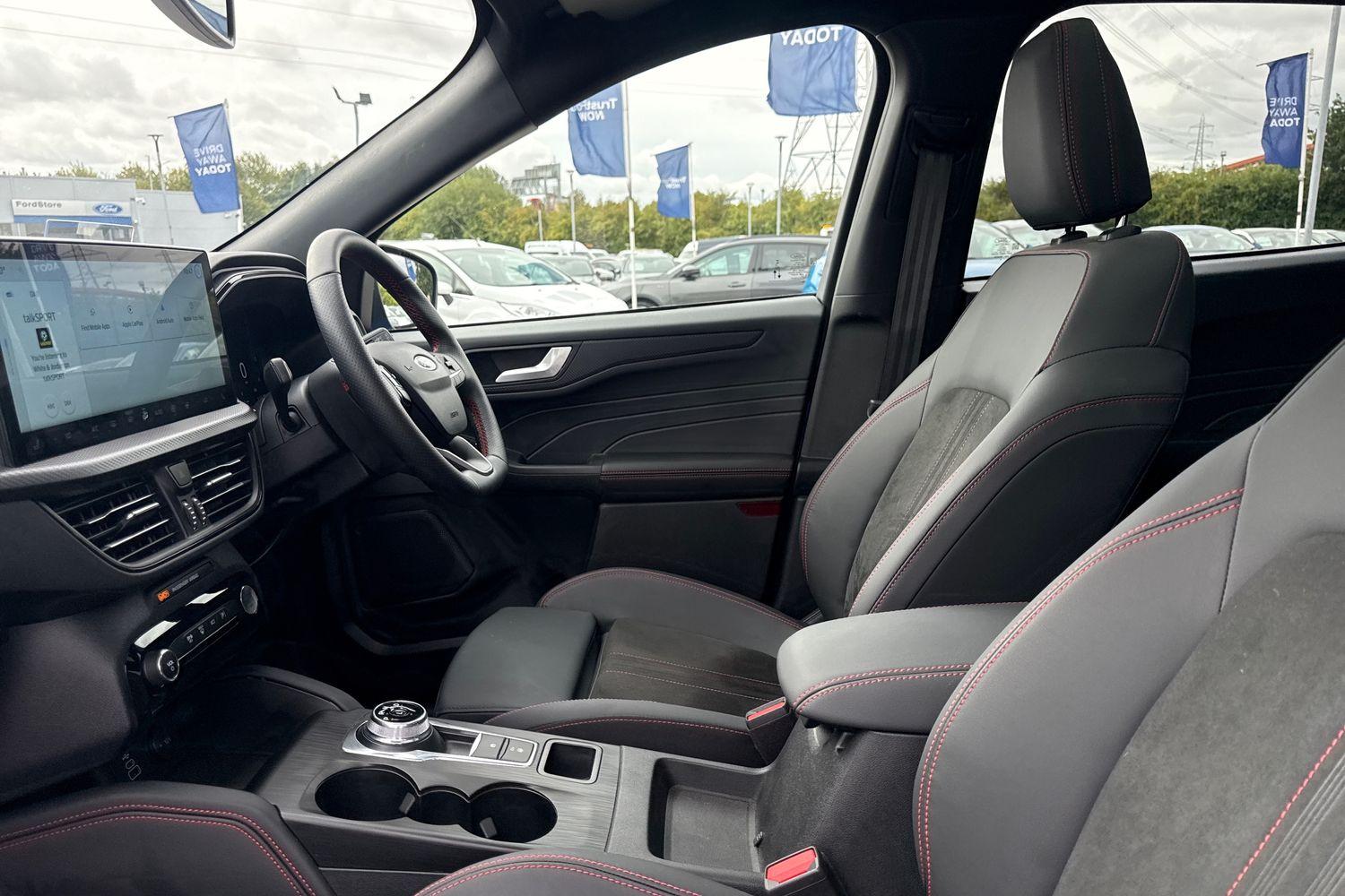 Ford KUGA Photo 18