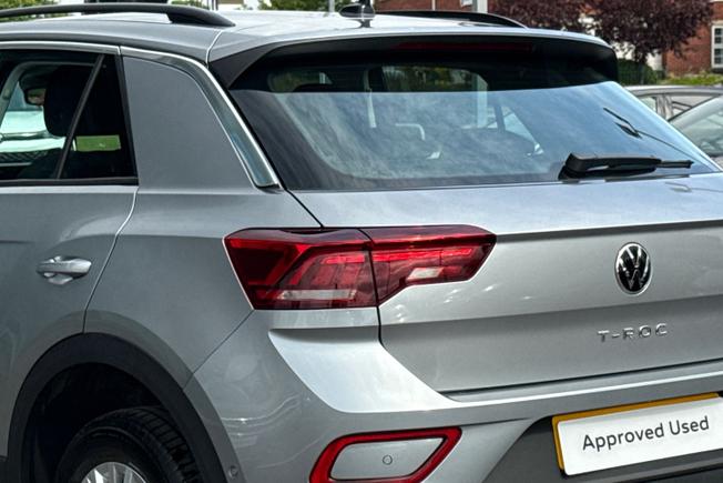 Volkswagen T-Roc Photo 50