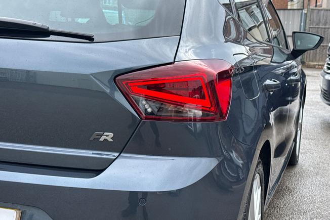 SEAT Ibiza Photo 18