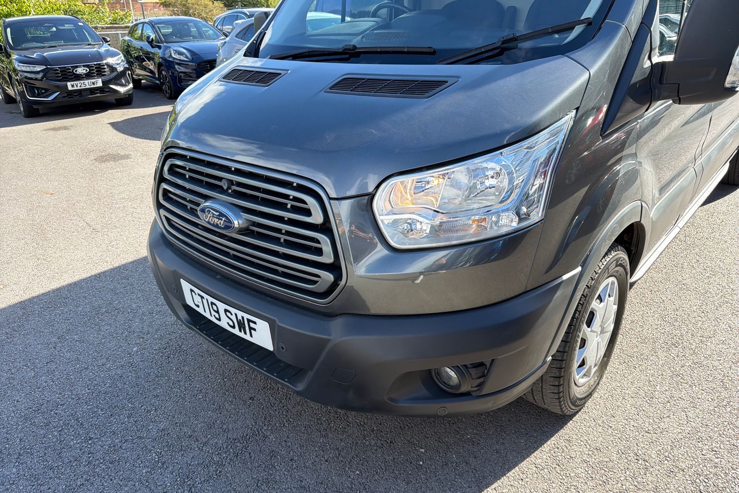 Ford Transit Photo 8