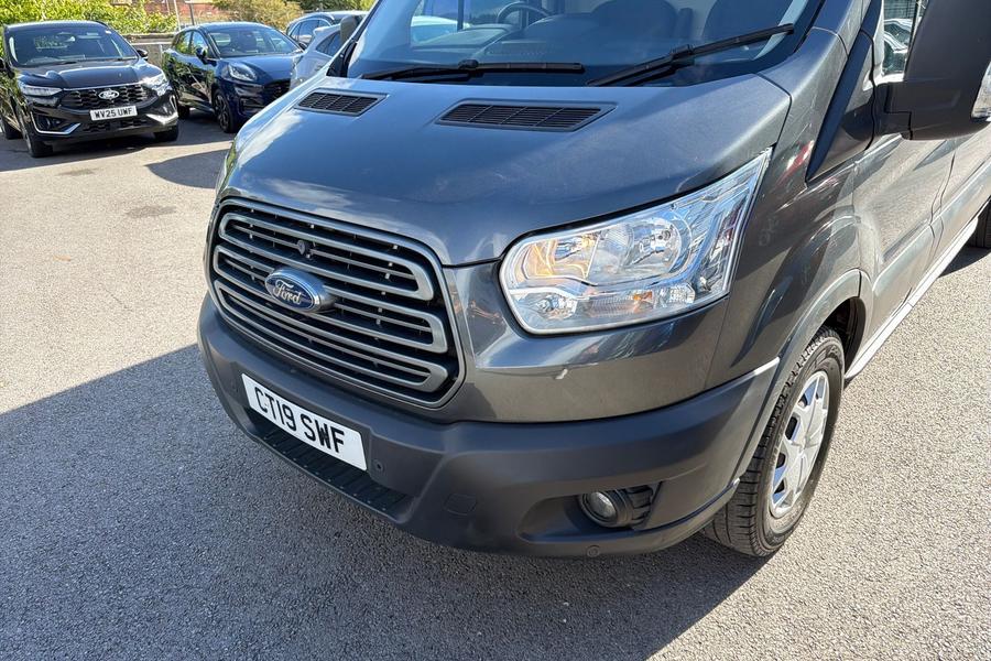 Ford Transit Photo autoimg-ea7fdaca45ea3703edd550dc52d8e40850c6eb0f.jpg