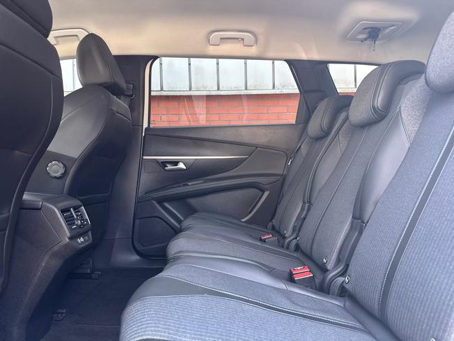 PEUGEOT 5008 Photo 44