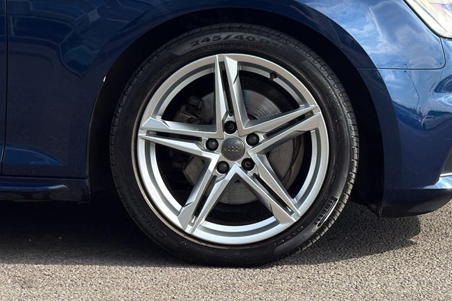 Audi A4 Avant Photo 5
