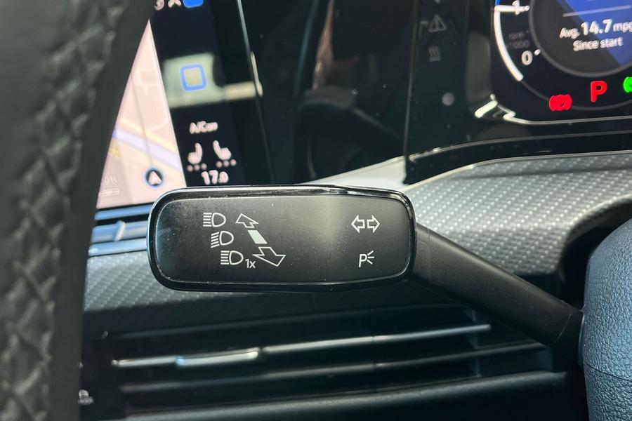 Volkswagen Golf Photo autoimg-ea8b2a55a2157ad8094ca16d6649b7fb8b1c3567.jpg