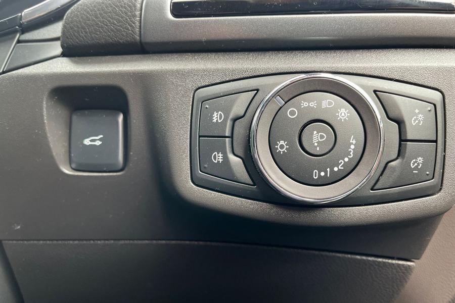 Ford Mondeo Photo autoimg-ea90608708361c0fd121ca5e8b1ee10a05274181.jpg