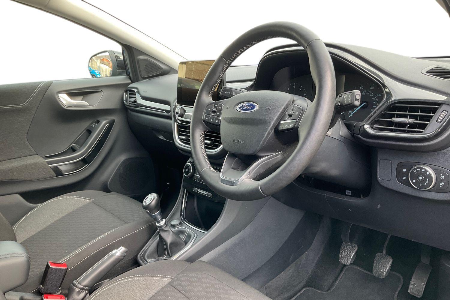 Ford PUMA Photo 8