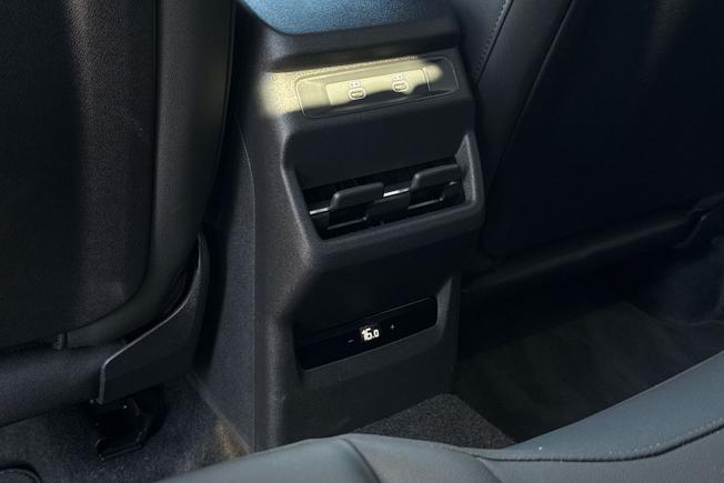 AUDI Q3 Photo 24