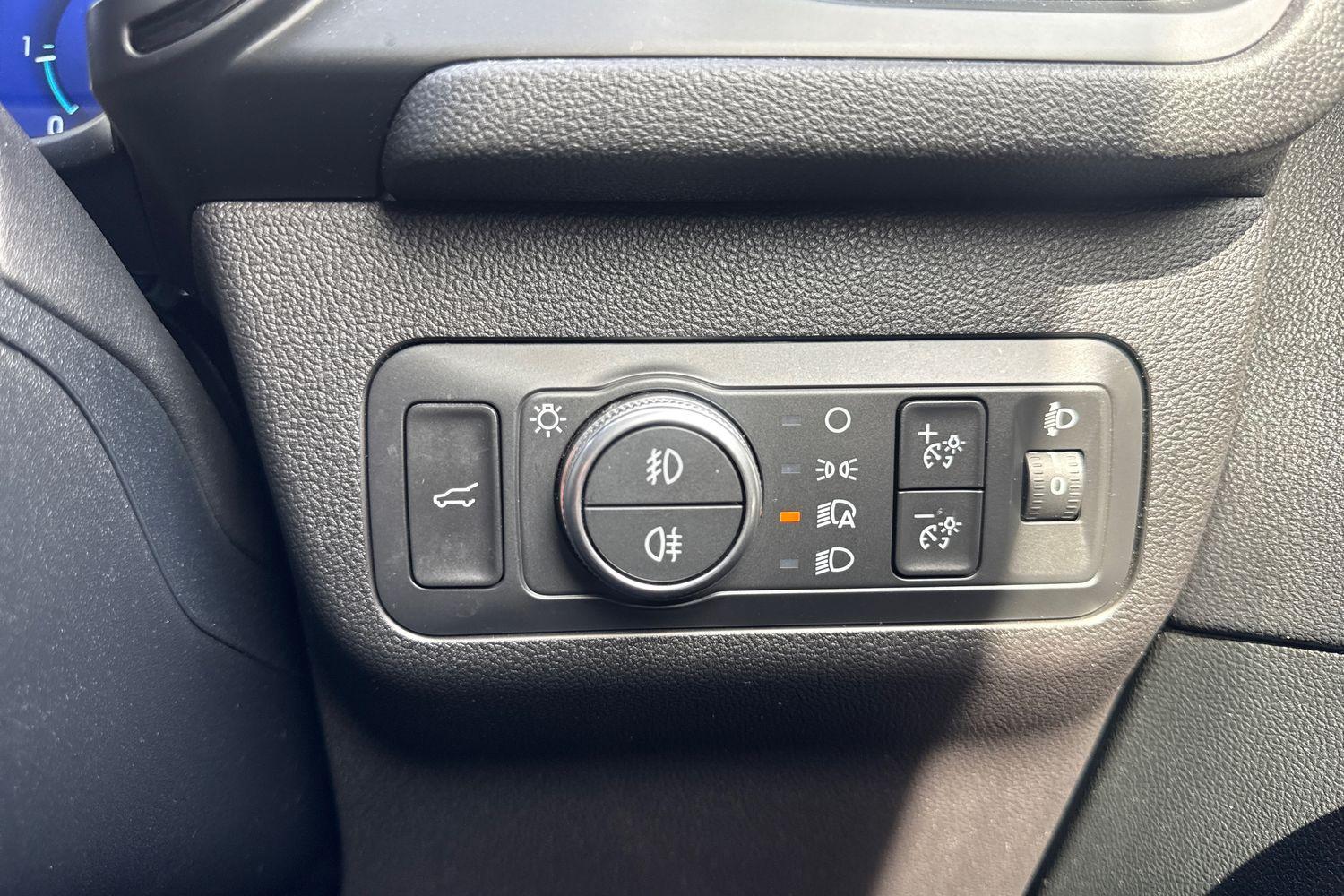 Ford KUGA Photo 34