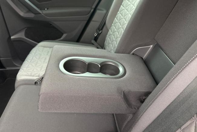 VOLKSWAGEN Tiguan Photo 24