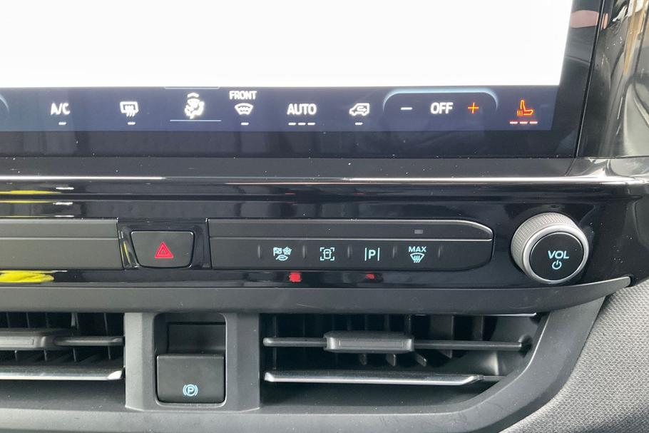 Used FORD TOURNEO CUSTOM EA25ZWE 26