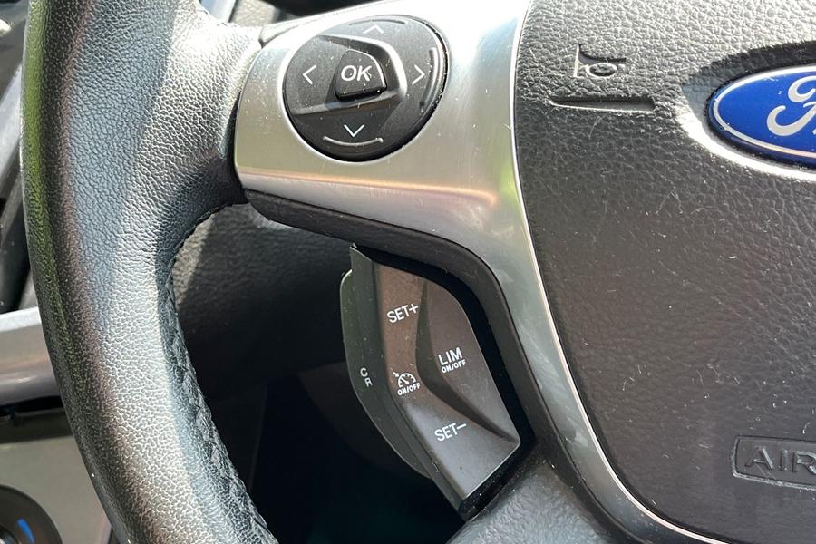 Ford FOCUS Photo autoimg-eaab2ddff73da4934e1b51eaa59da8e0591e0436.jpg