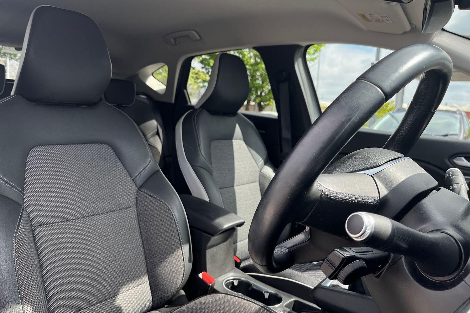 Renault CAPTUR Photo 16