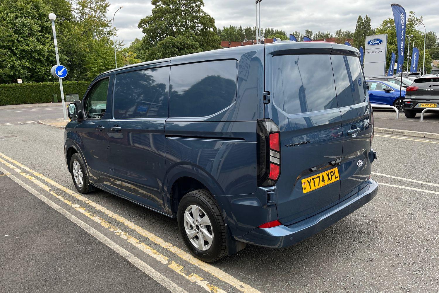Ford TRANSIT CUSTOM Photo 23