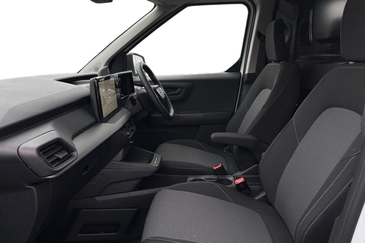 Ford TRANSIT COURIER Photo 9