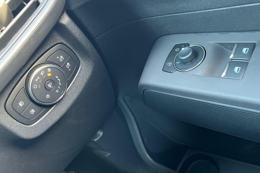 Used FORD E-TRANSIT COURIER YO75HFR 8