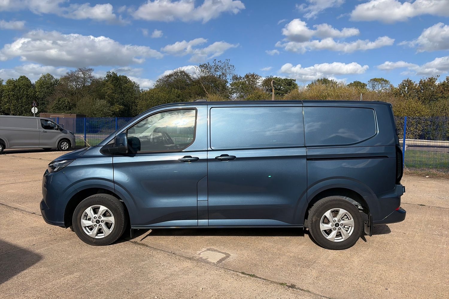Ford TRANSIT CUSTOM Photo 23