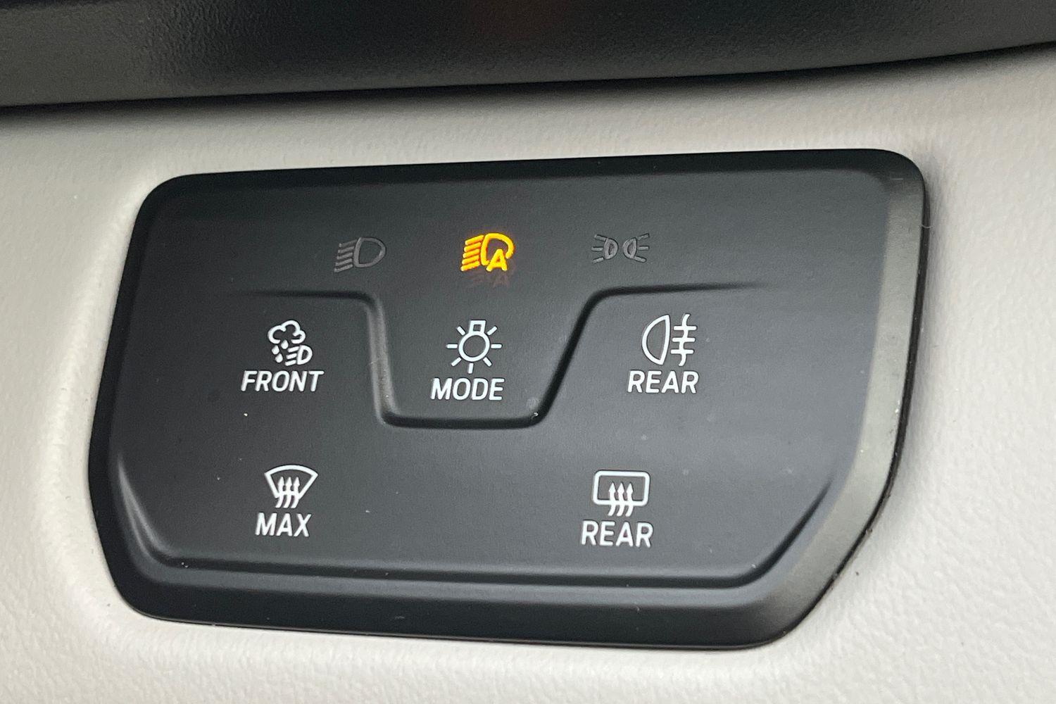 Ford EXPLORER Photo 22