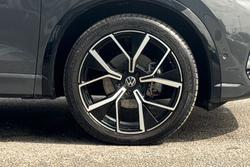 VOLKSWAGEN Tiguan Photo 5