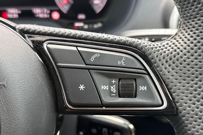 AUDI Q2 Photo 17