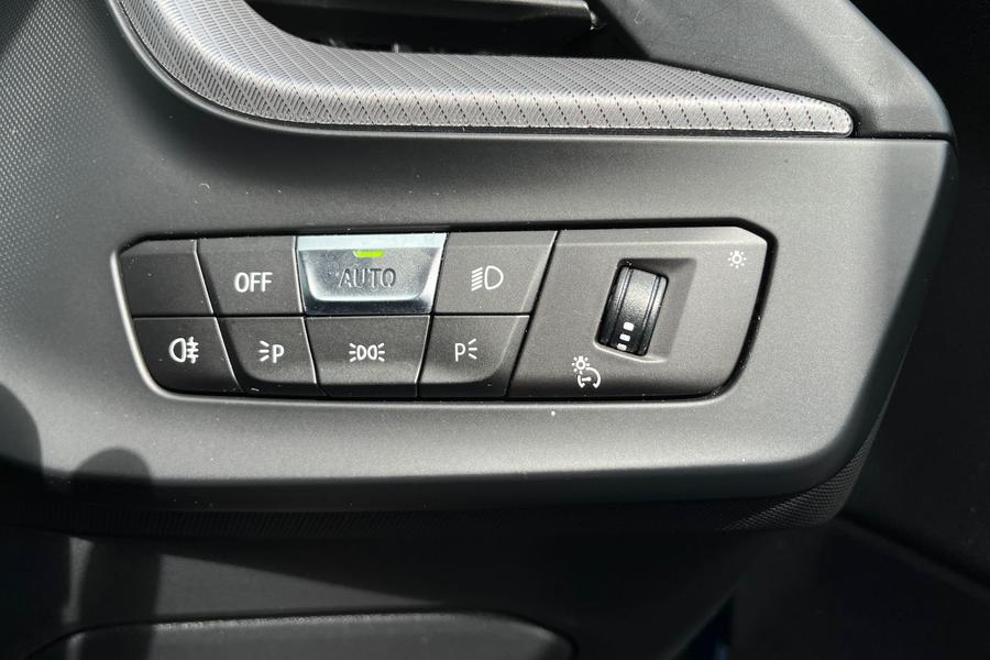 BMW 1 Series Photo autoimg-eac2bcbd5557fd449d00e579cbc9b4151657444d.jpg