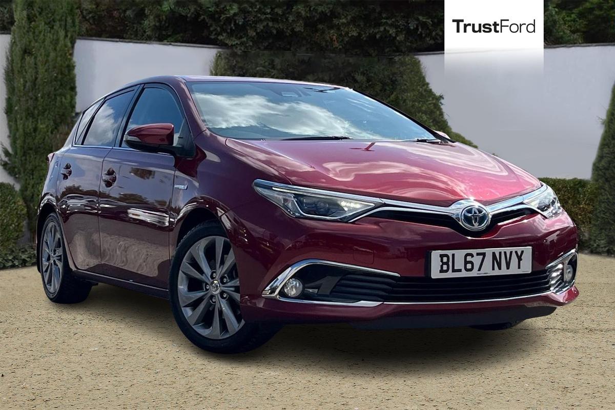 Toyota Auris listing photo