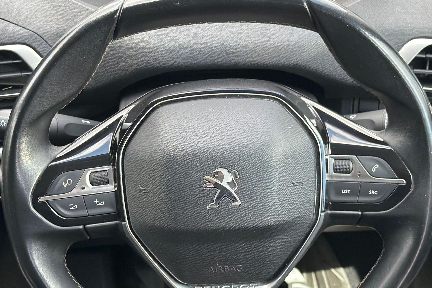 Peugeot 5008 Photo 11