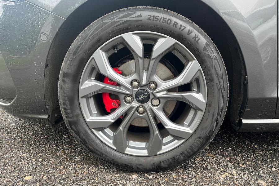 Ford FOCUS Photo autoimg-eacdf701da7424d8badd58bf0a996dcd72b290a8.jpg