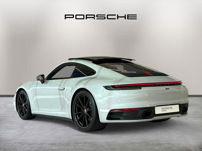 PORSCHE 911 Photo 5