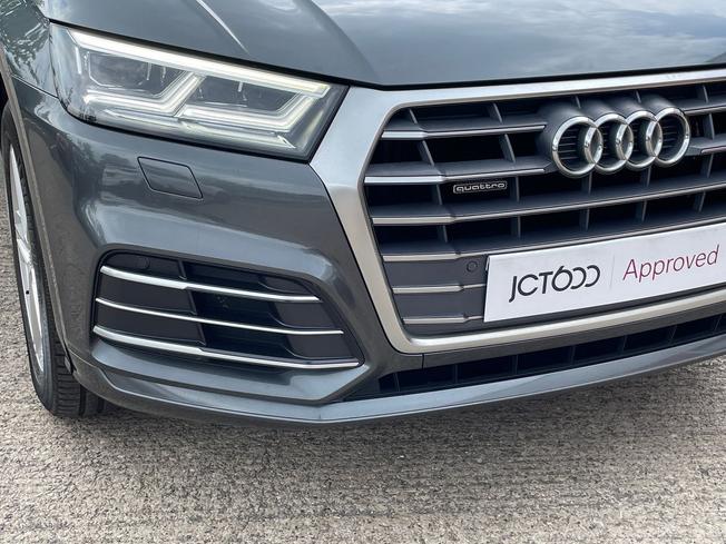 AUDI Q5 Photo 22